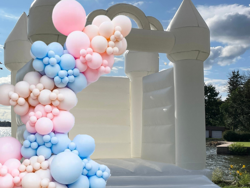 3 Amazing Uses for Our White Bounce House and Why We Love It