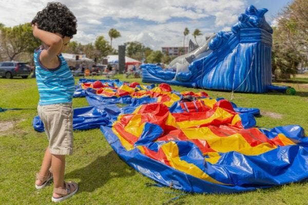 What Is Full Service Bounce House Castle With Slide? thumbnail